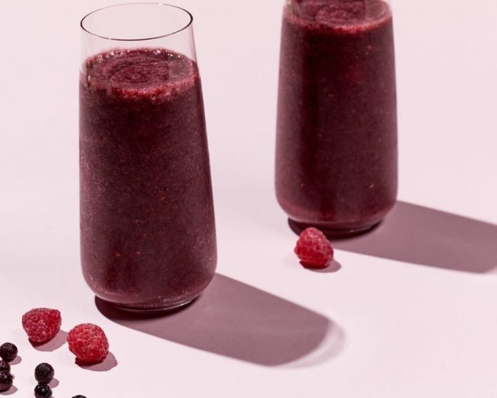 Berry Chlorella Smoothie